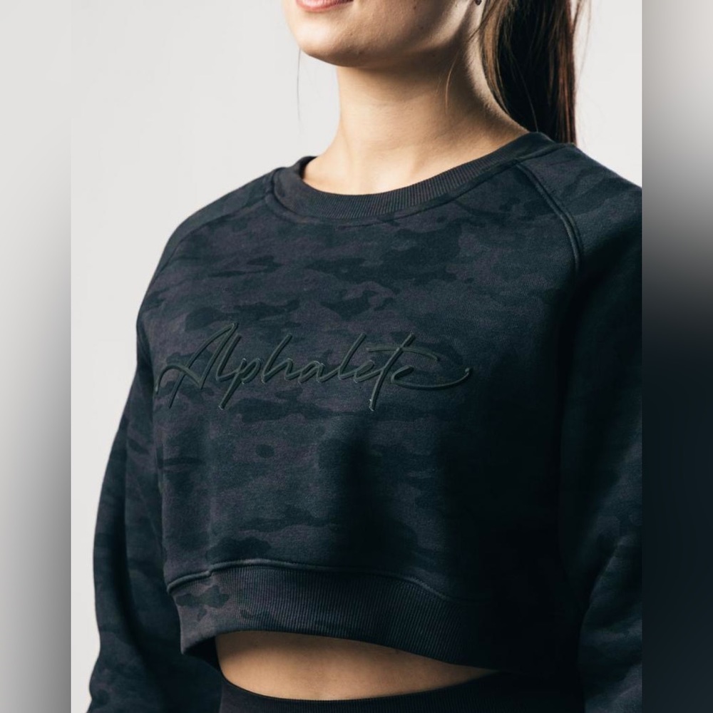 NWT ALPHALETE Signature Crew DARKEST HOUR Medium SOLD OUT 🖤